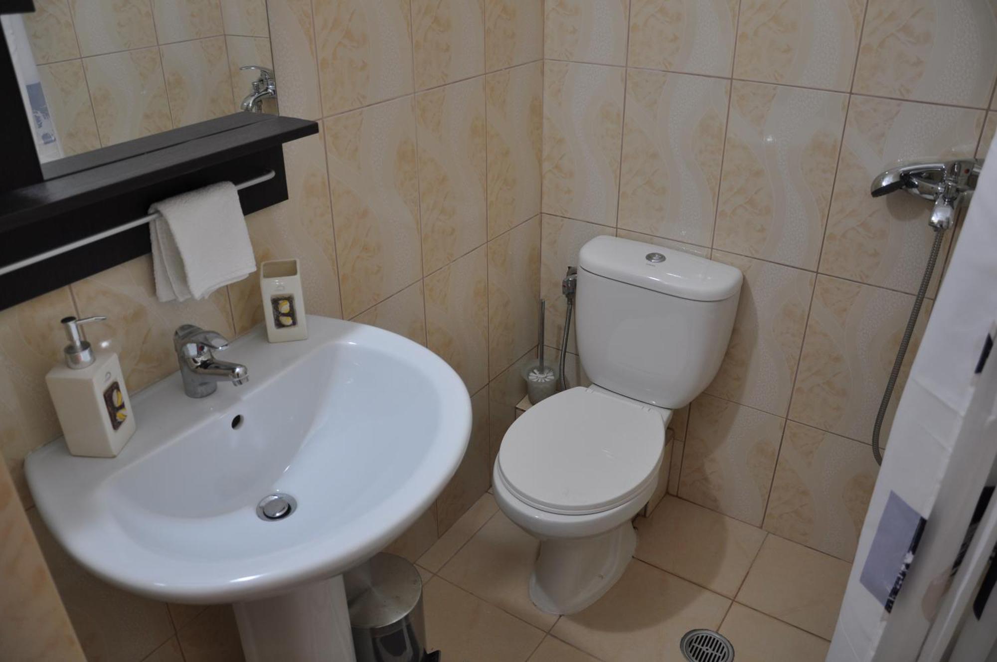 La Maroja View Hotel Dhermi Bilik gambar