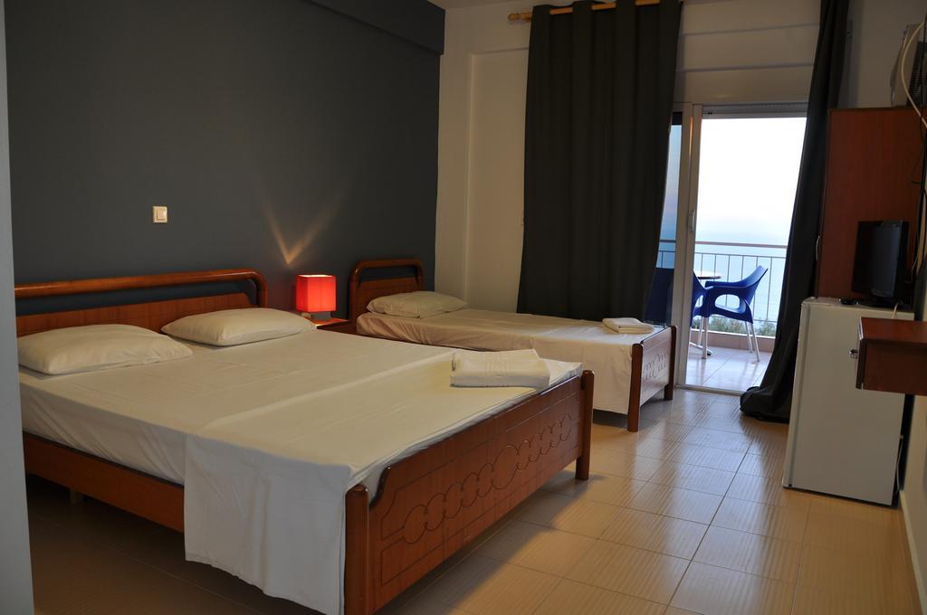 La Maroja View Hotel Dhermi Bilik gambar